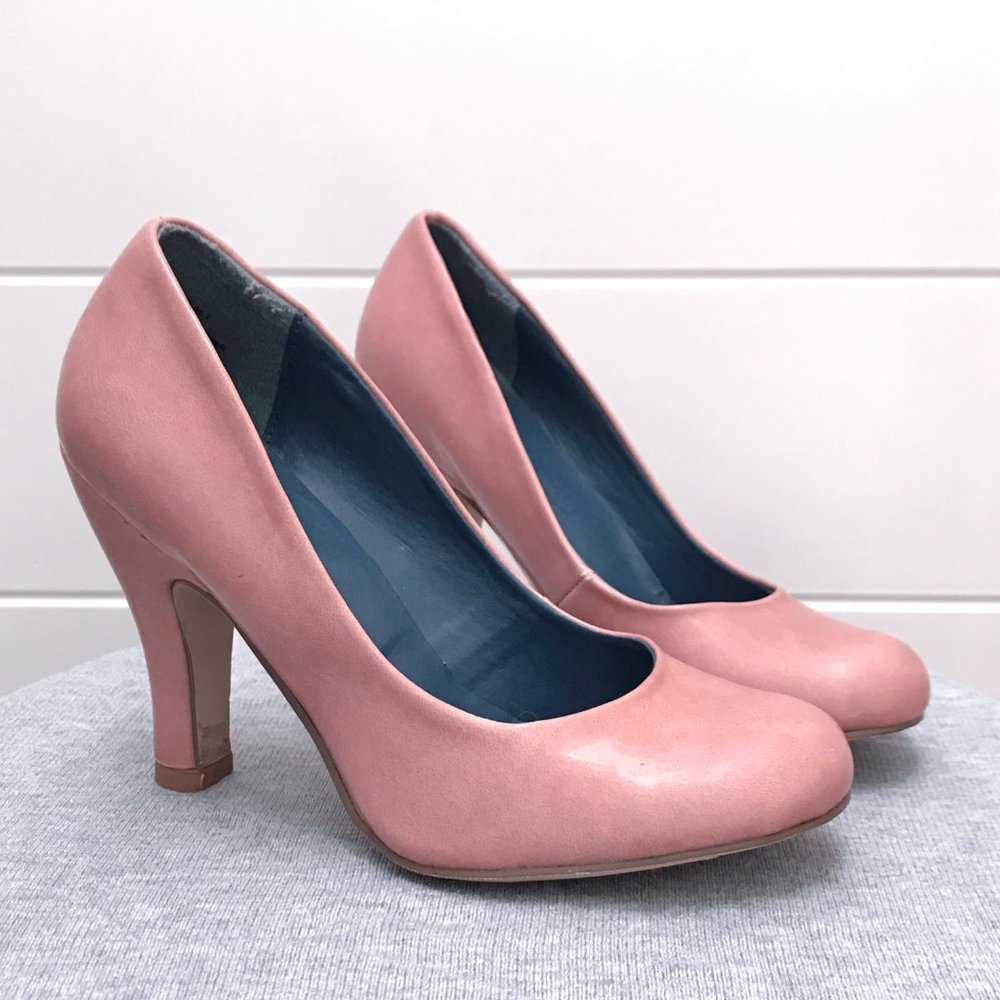 MADDEN GIRL Blush Rose Pink Round Toe Pumps